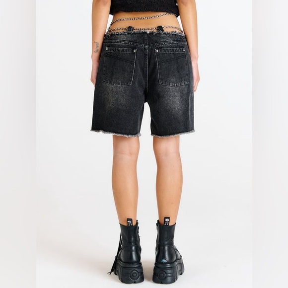 NWT The Ragged Priest Urban Outfitters Chain Waist Dad Shorts Charcoal Size 28 - Picture 2 of 7